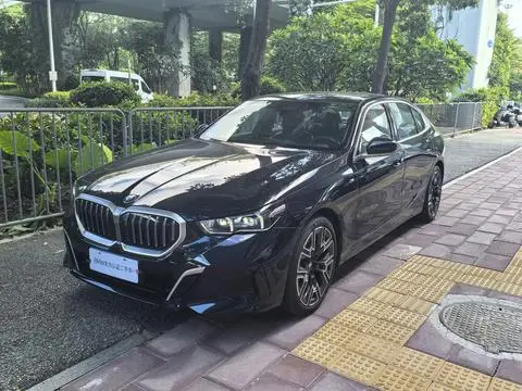 BMW 5 Series 2025