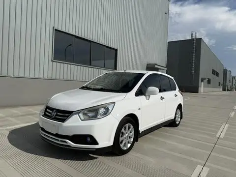 Venucia R50 2015