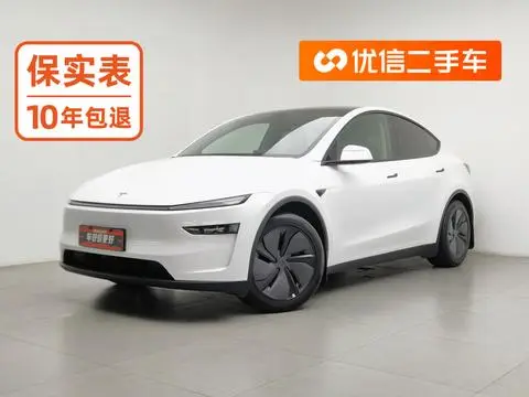 Tesla Model Y 2025