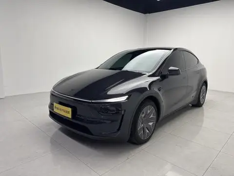 Tesla Model Y L 2026