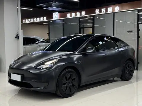 Tesla Model Y 2024 — фото 1