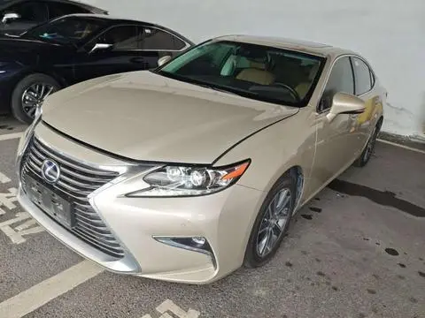 Lexus ES 2015 — фото 1