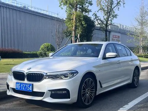 BMW 5 Series 2018 — фото 1