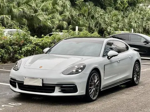 Porsche Panamera 2019