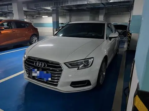 Audi A3 2019 — фото 1