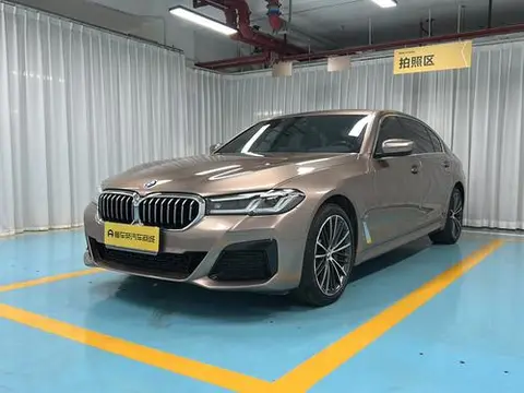 BMW 5 Series 2021 — фото 1
