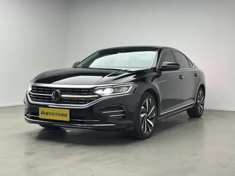 Volkswagen Passat 2023 — фото 1
