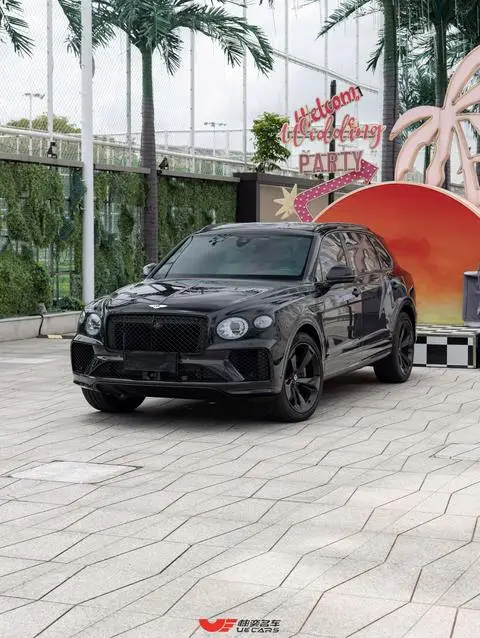 Bentley 添越 2024