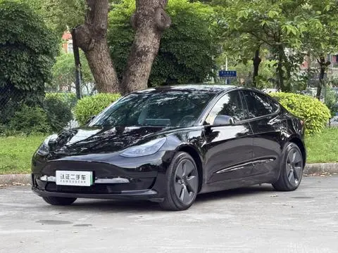 Tesla Model 3 2022 — фото 1