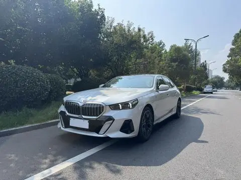 BMW 5 Series 2025
