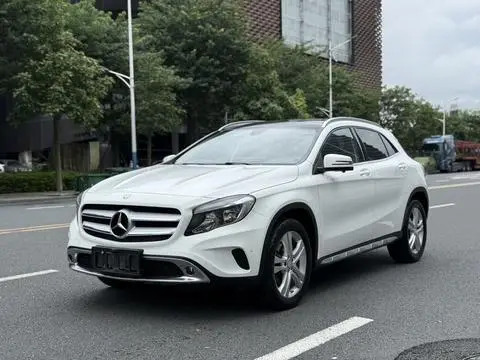 Mercedes-Benz GLA 2015