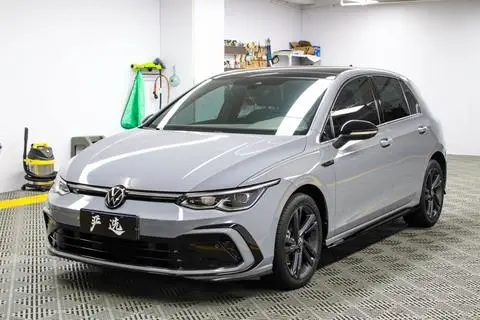 Volkswagen Golf 2021