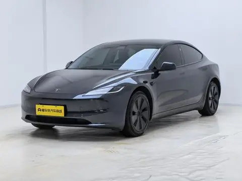 Tesla Model 3 2023 — фото 1