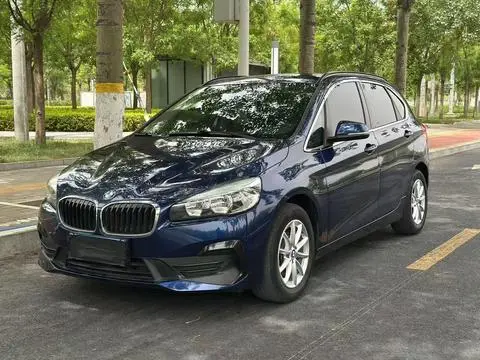 BMW 2 Series 旅行车 2018