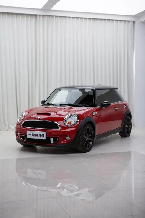 MINI MINI 2011