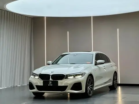 BMW 3 Series 2022 — фото 1