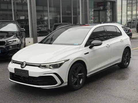 Volkswagen Golf 2021