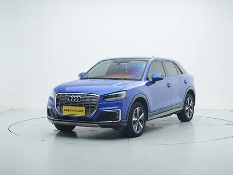 Audi Q2L e-tron 2019