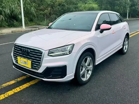 Audi Q2L 2021