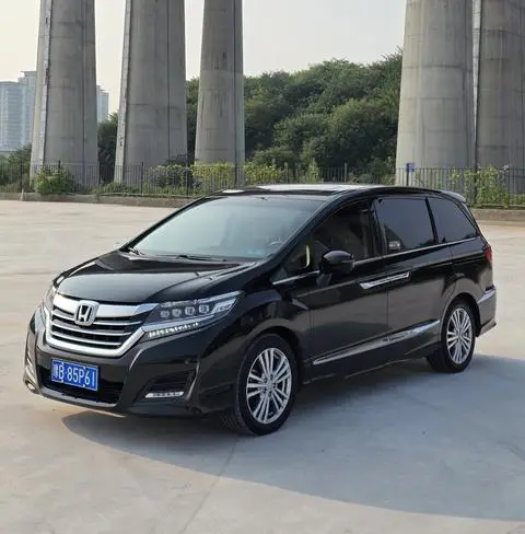 Honda 艾力绅 2016