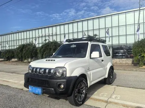 Suzuki 吉姆尼 2015