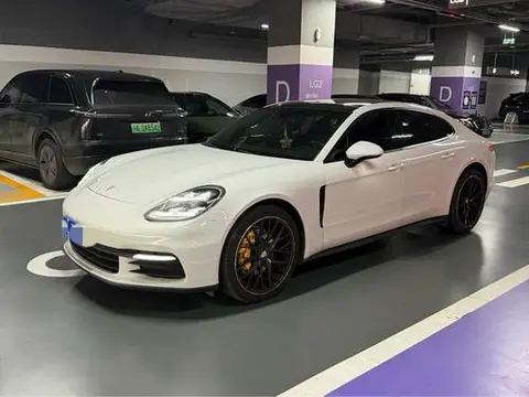 Porsche Panamera 2017 — фото 1