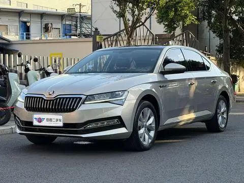 Skoda Superb 2021