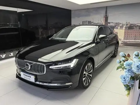 Volvo S90 2025