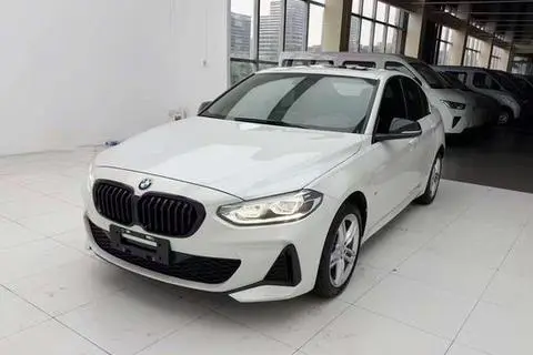 BMW 1 Series 2021 — фото 1