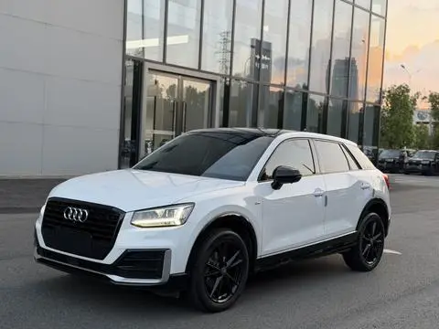Audi Q2L 2018