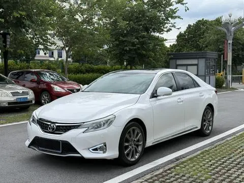 Toyota Reiz 2013