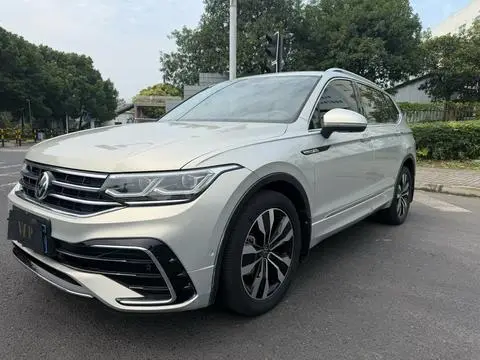 Volkswagen Tiguan L 2022