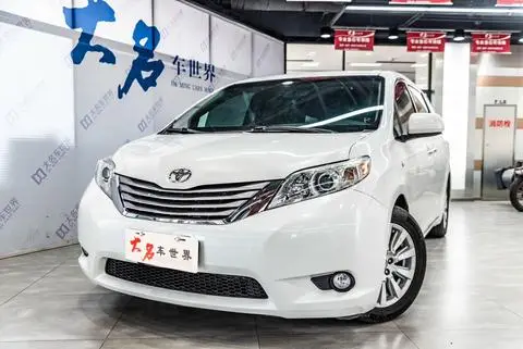 Toyota SIENNA 2017 — фото 1