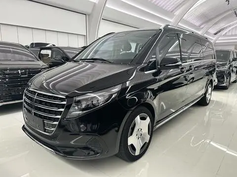 Mercedes-Benz V-Class 2024