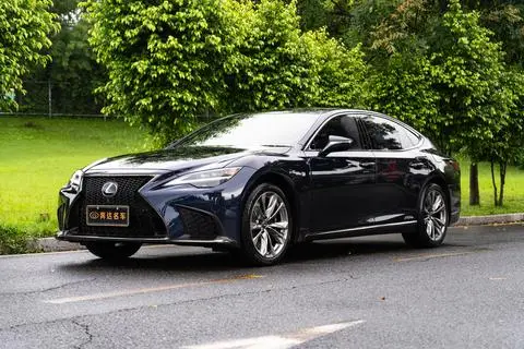 Lexus LS 2021