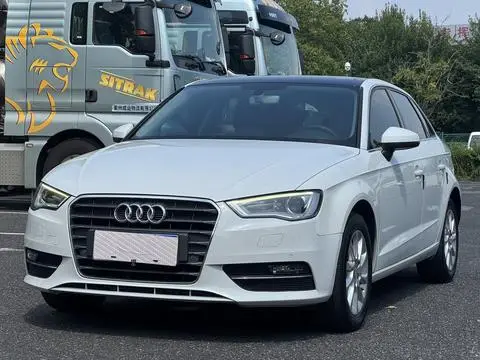 Audi A3 2015 — фото 1