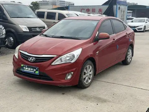 Hyundai 瑞纳 2010