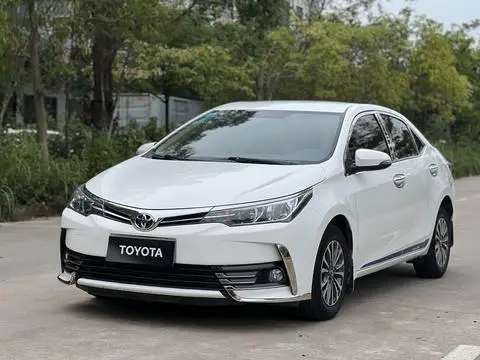 Toyota Corolla 2017 — фото 1
