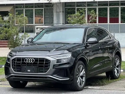 Audi Q8 2022