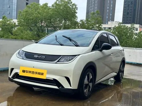 BYD Dolphin 2023