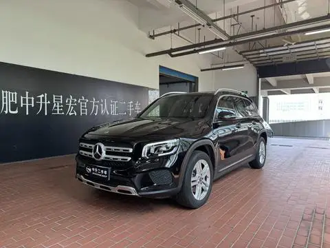 Mercedes-Benz GLB 2023