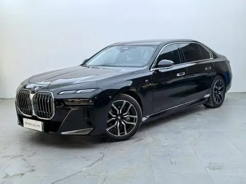 BMW i7 2023