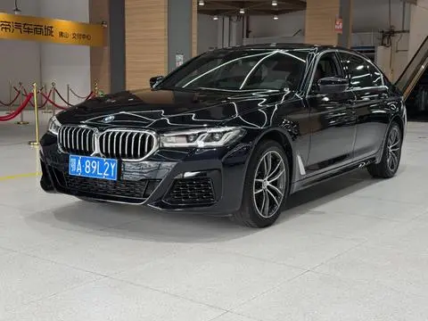 BMW 5 Series 2022 — фото 1