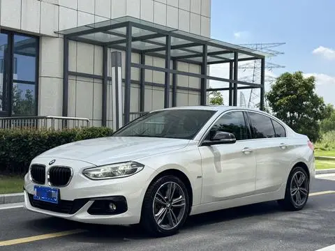 BMW 1 Series 2017 — фото 1
