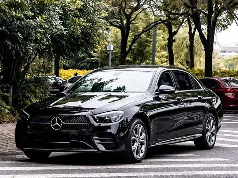 Mercedes-Benz E-Class 2022 — фото 1