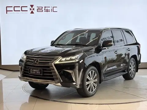 Lexus LX 2017 — фото 1