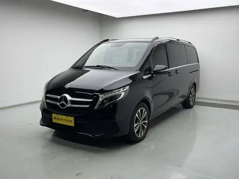 Mercedes-Benz V-Class 2020 — фото 1