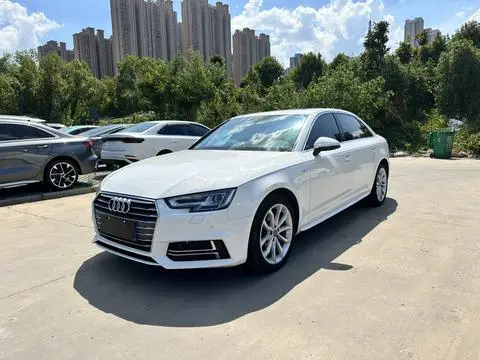 Audi A4L 2018 — фото 1