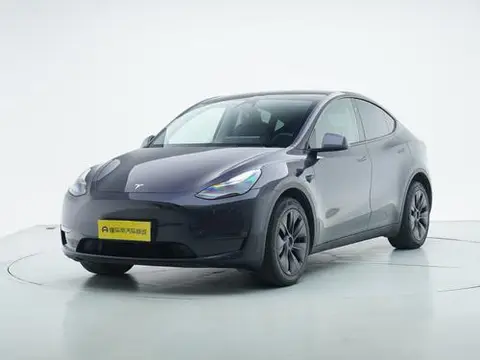 Tesla Model Y 2024 — фото 1
