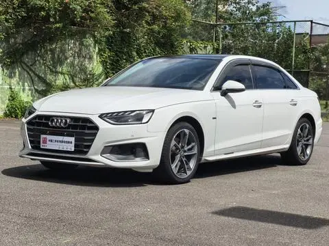 Audi A4L 2020 — фото 1